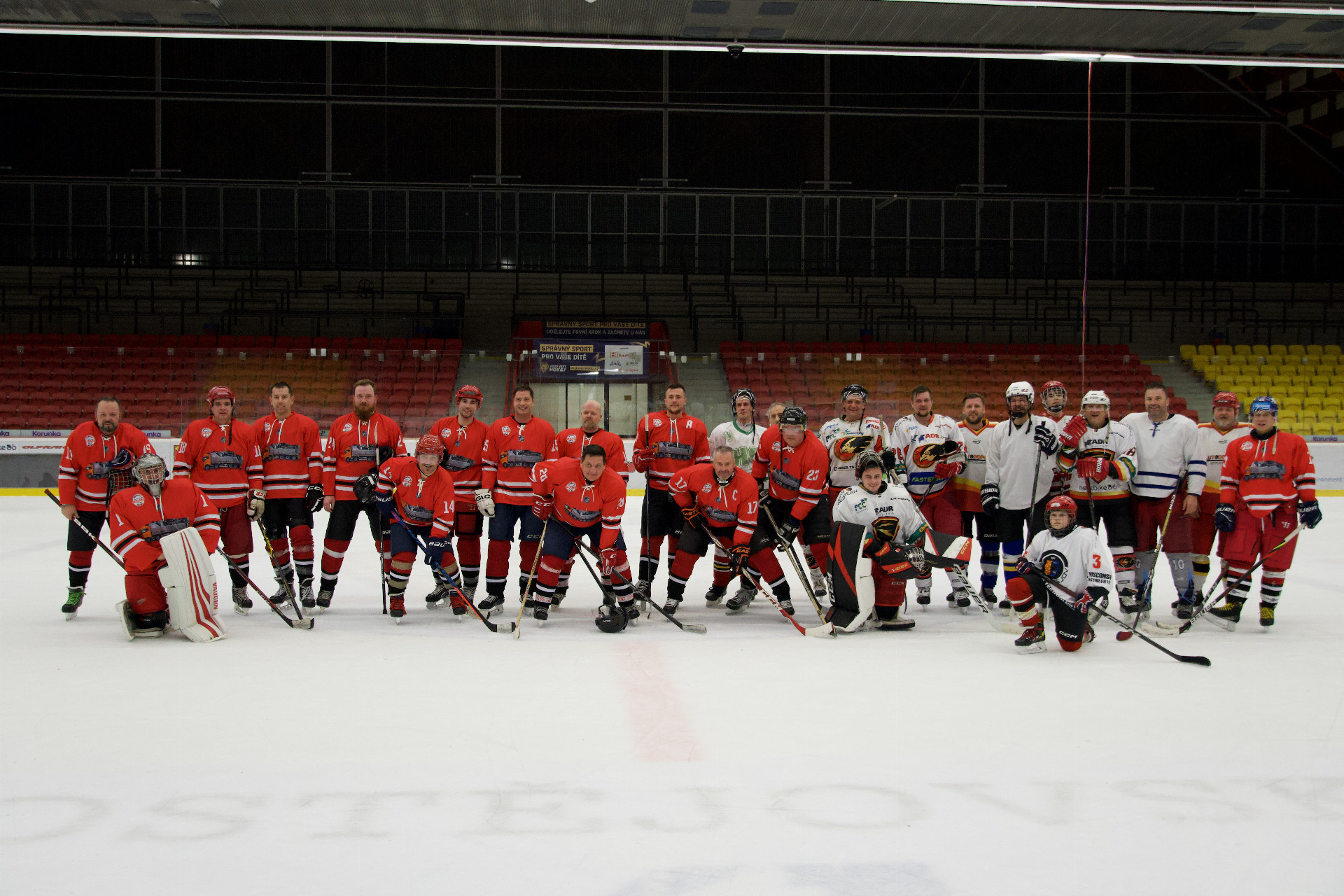 '' WINTER CLASSIC SEZAKO '' Když se řekne “dřina”, většinou myslíme práci. Ale naši borci si to dávají ještě dobrovolně na ledě!